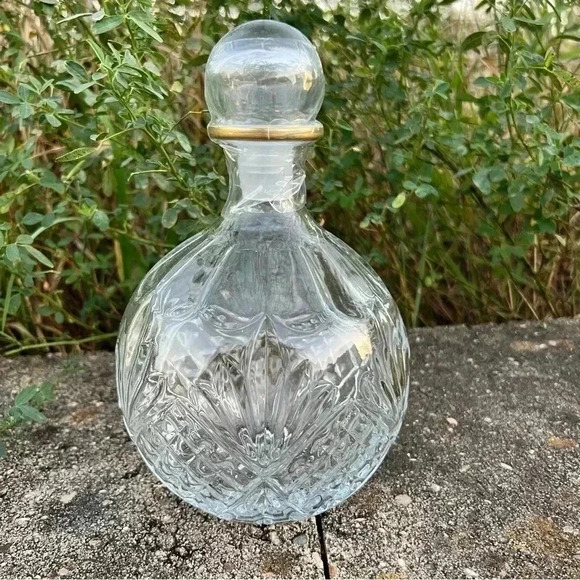 NEW Clear Glass Decanter Christmas or Halloween Apothecary Jar Home Decor - Picture 4 of 7